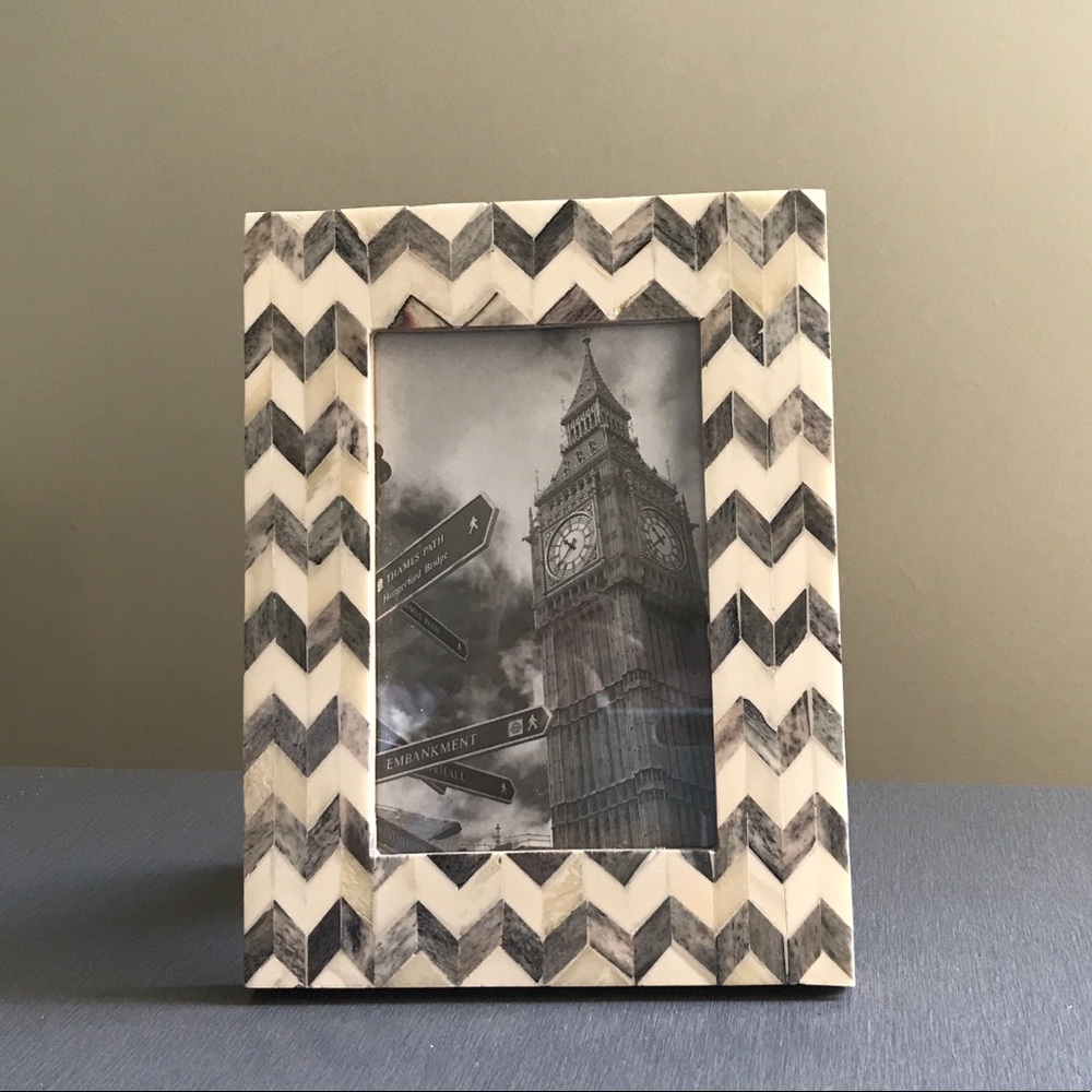 Herringbone Tile 5x7 Picture Frame